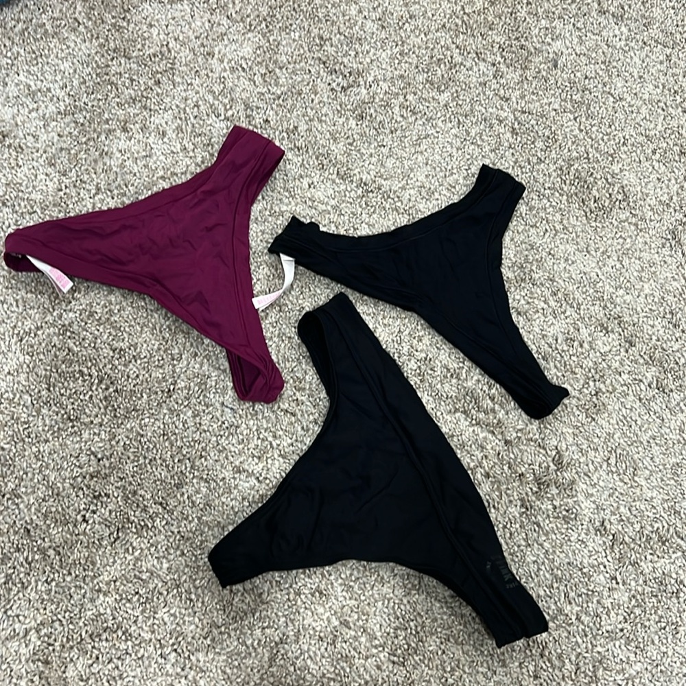 3 NWOT VS Thongs